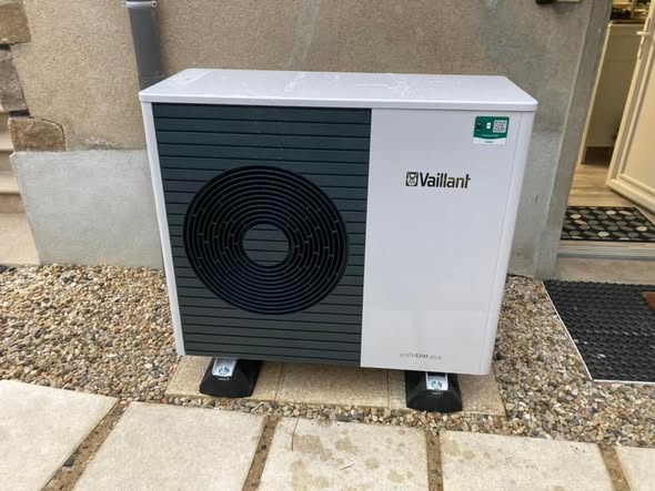 PAC Vaillant aroTHERM plus single-fan compacte